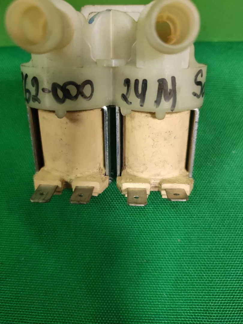 Клапан двойной Samsung DC62-00024M (F/L) контакты