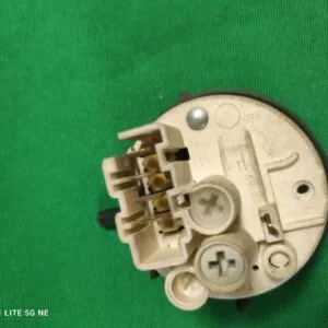 Прессостат Ariston 160018276.00