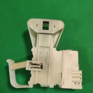 Замок люка (УБЛ) Ariston 160025338 Замок люка (УБЛ) Ariston 160025338