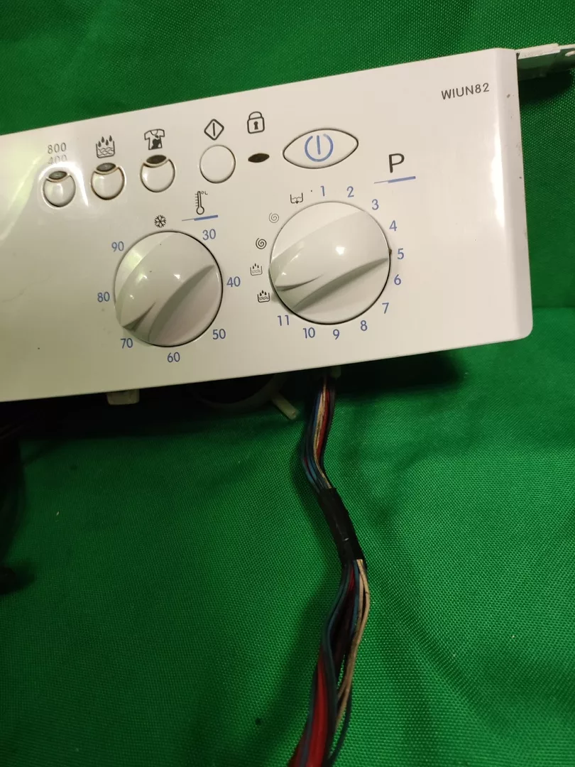 Модуль управления Indesit WIUN 82 для стиральной машины