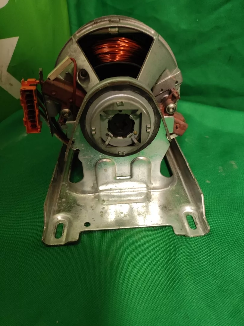 Двигатель Bosch Brandt Selni U2.5045.01.M24R -6 контактов