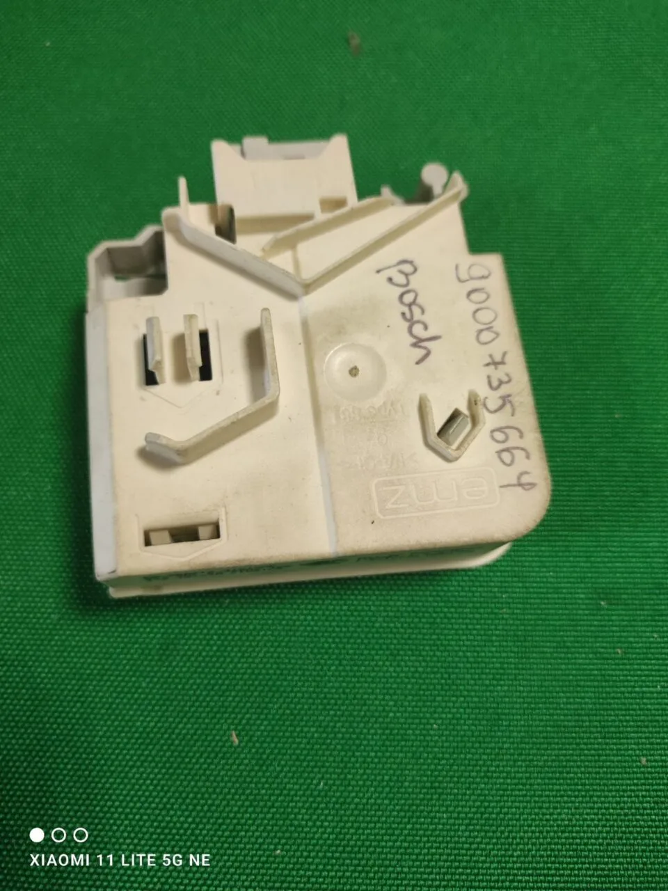 Замок люка (УБЛ) Bosch 9000735664