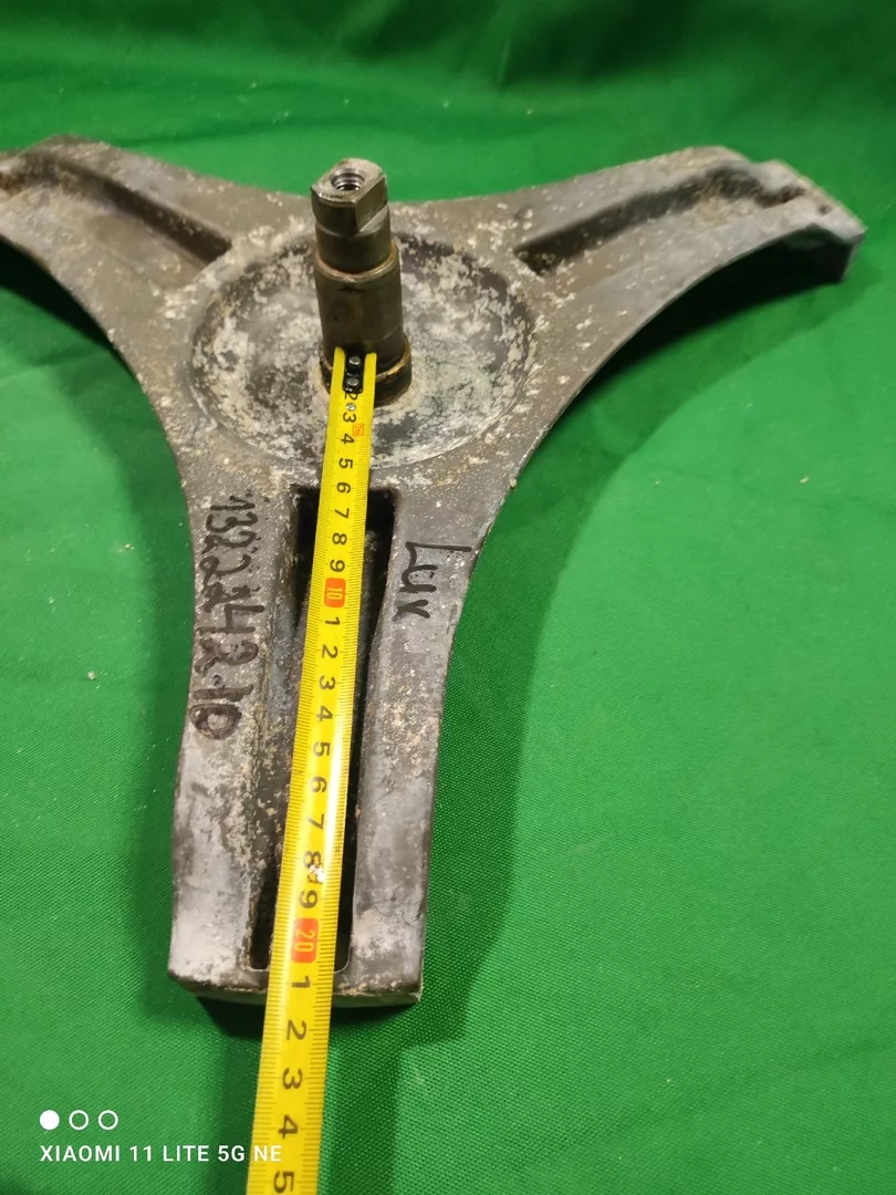 UhfzlD9yM44 Крестовина Electrolux 132224210