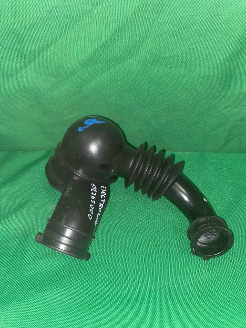 Патрубок Electrolux 132765000