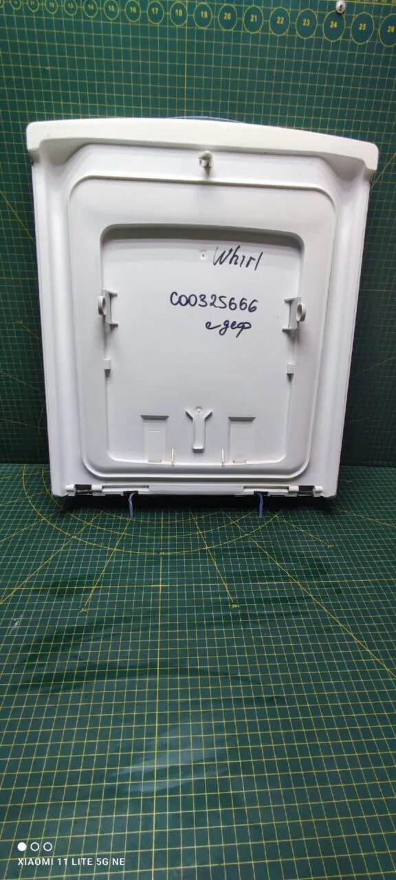 Крышка люка Whirlpool C00325666 с дефектом вертик. загрузкой