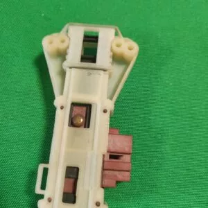 Замок люка (УБЛ) Ariston 16001575903 Замок люка (УБЛ) Ariston 16001575903