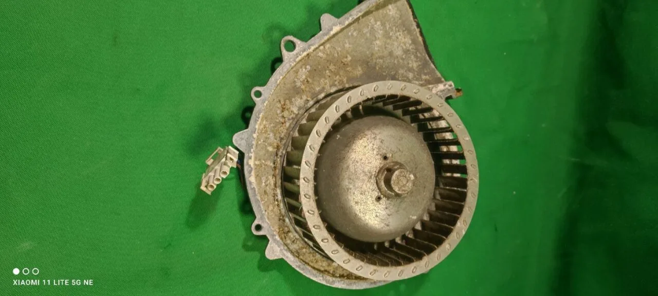 Мотор сушки Bosch R2E133-BA49-11