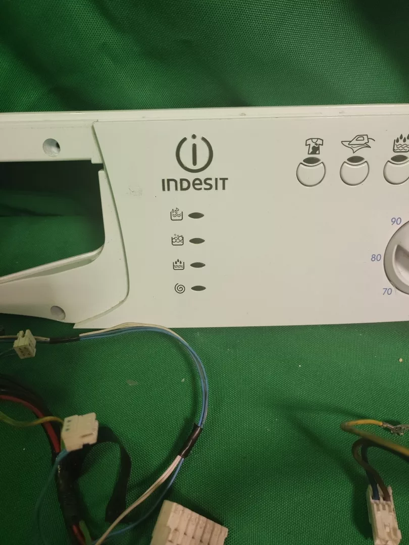 Модуль управления Indesit WISL104 для стиральной машины