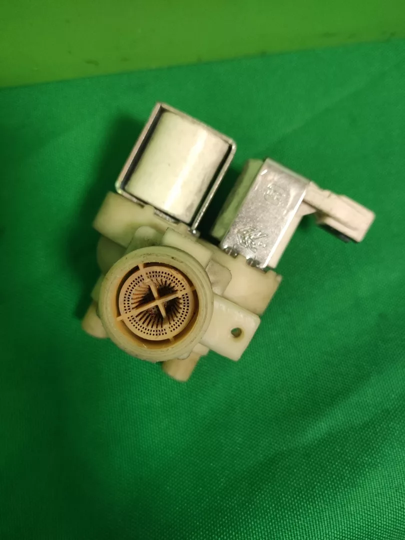 Клапан двойной Indesit 302311 микрофишка