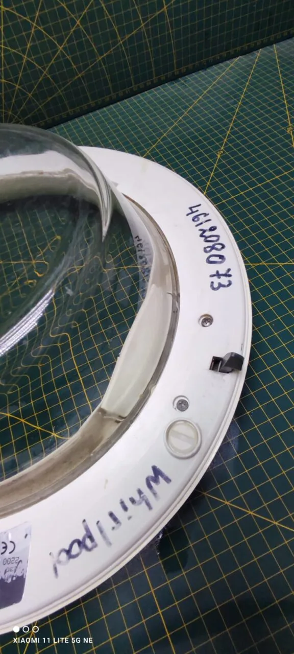 Люк Whirlpool 461208073