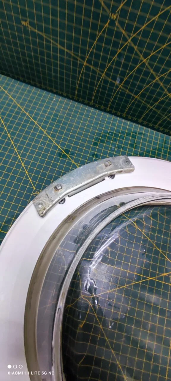 Люк Whirlpool 461208073