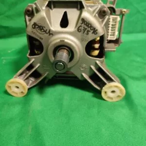 Двигатель Bosch 9000016675 -6 контактов