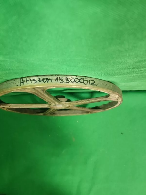 Шкив Indesit 174000703.08