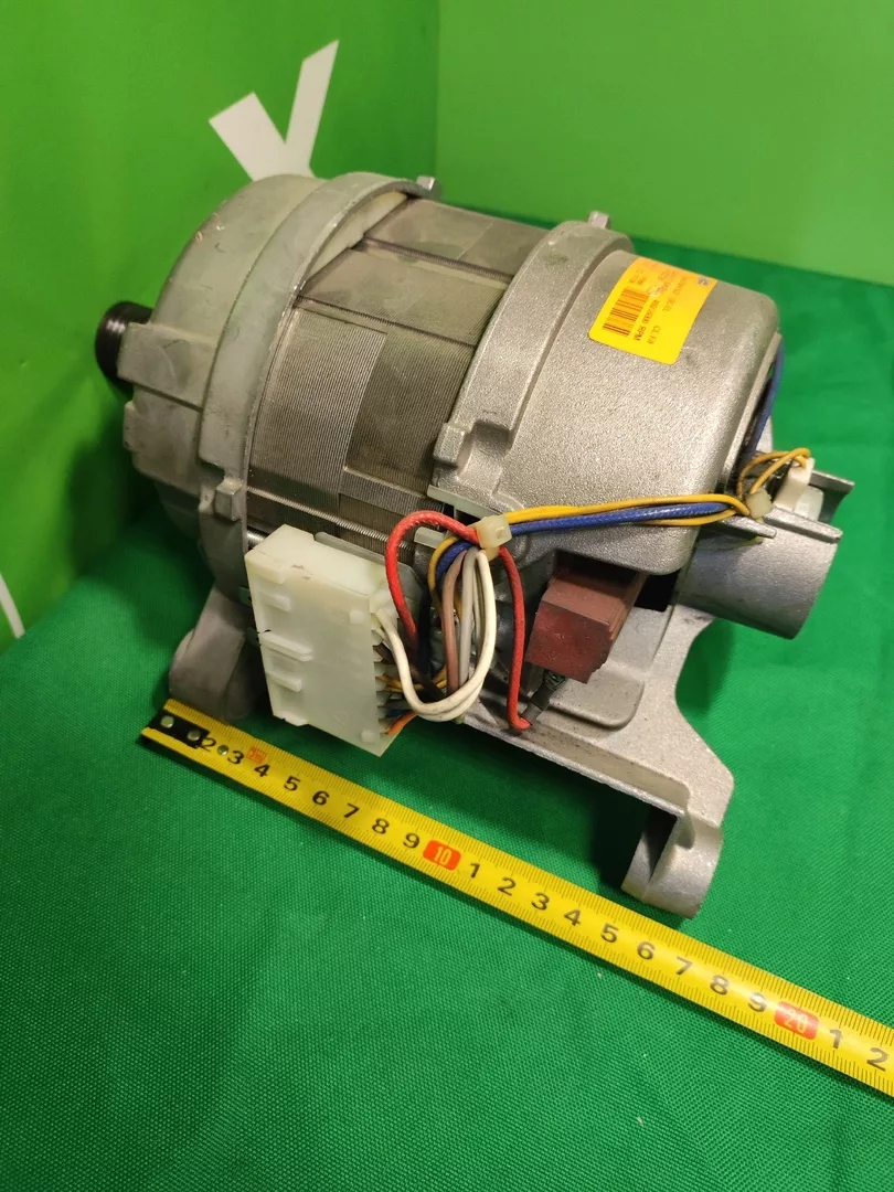 Двигатель Hoover ACC 41002726 -9 контактов для стиральной машины