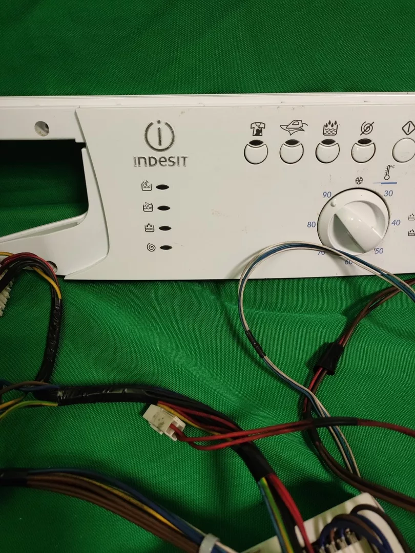 Xe-OPV0HsKk Модуль управления Indesit WISL 103