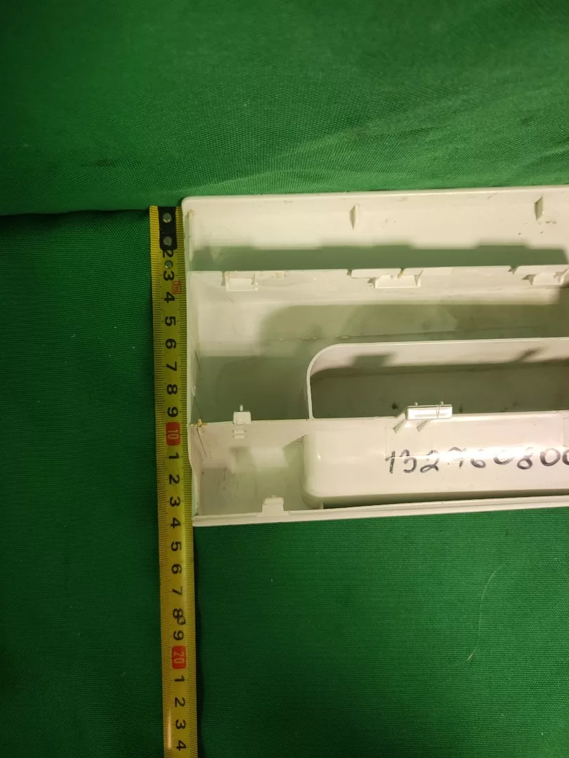 YFpVoinNSz4 Панель порошкоприемника AEG 132760800