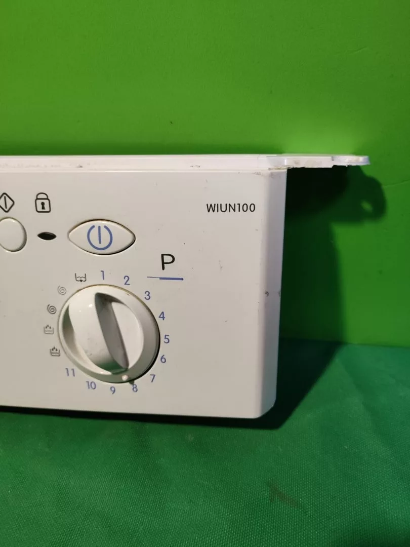 Панель управления Indesit Wiun100 для стиральной машины