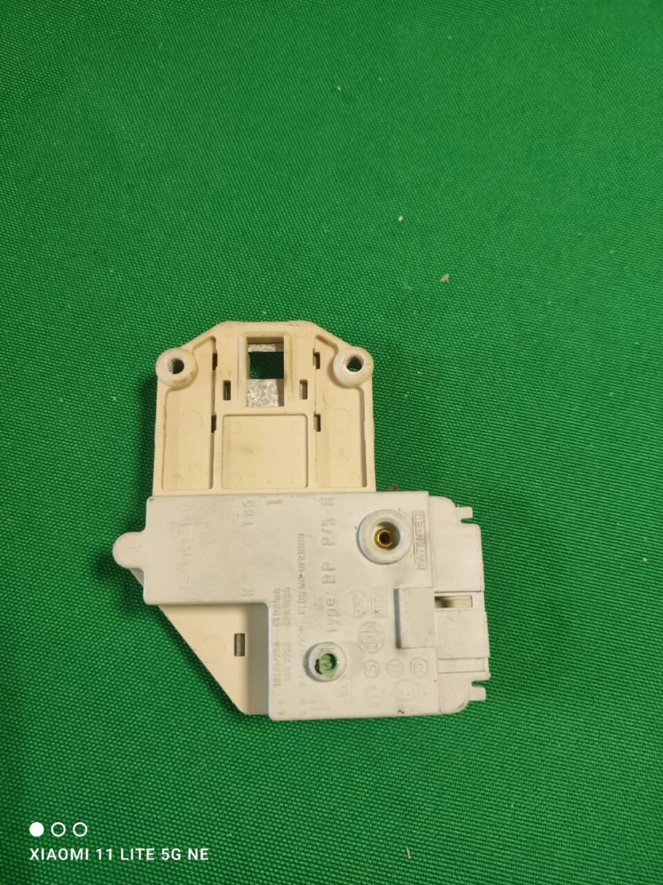 Замок люка (УБЛ) Electrolux 12403490/0