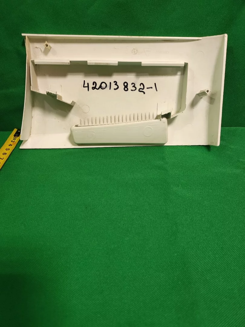 Z2N7K2lR7IY Панель порошкоприемника Whirlpool 42013832-1