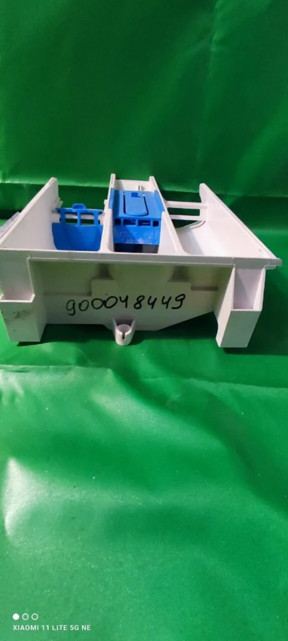 ZDSqxnSzrwI Лоток порошкоприемника Bosch 9000048449, 9000465834