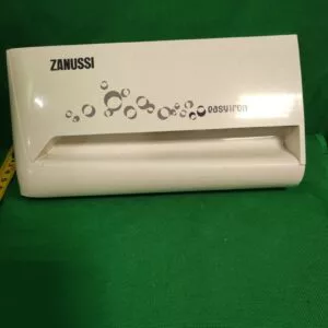 Панель порошкоприемника Zanussi 135012400