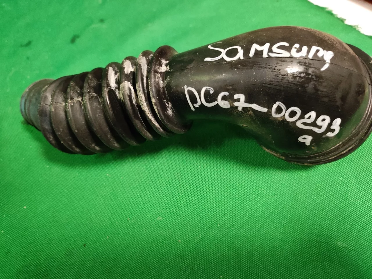 Патрубок Samsung DC67-00293A для стиральной машины