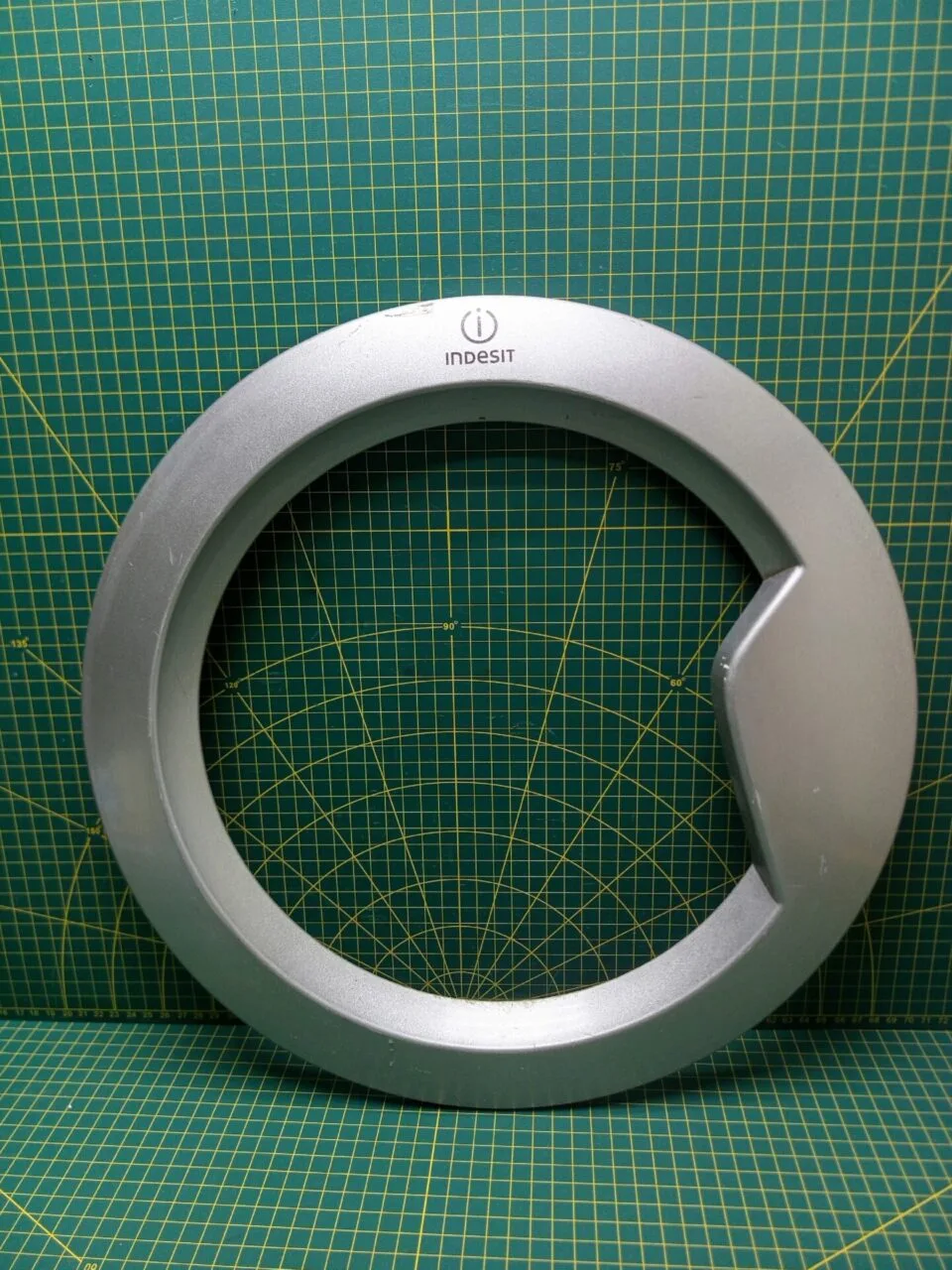 Обрамление внешнее Ariston Indesit 250005819 сер
