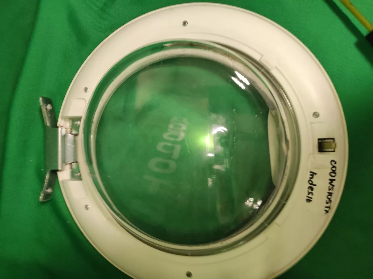Люк Indesit C00ws105tx