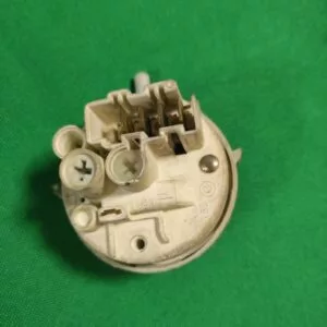 Прессостат Ariston 160015912.02