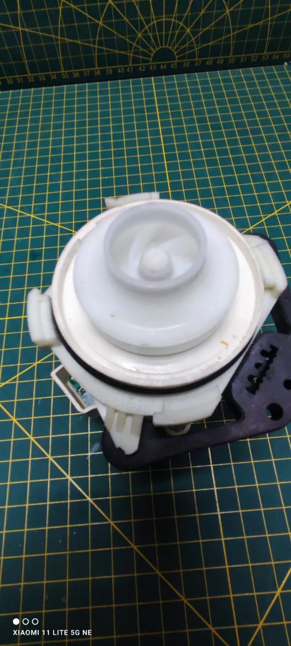 a63aa29e-61ff-46d8-9276-8a8764577d94 Рециркуляционный насос Midea ZXW-50-8-1L