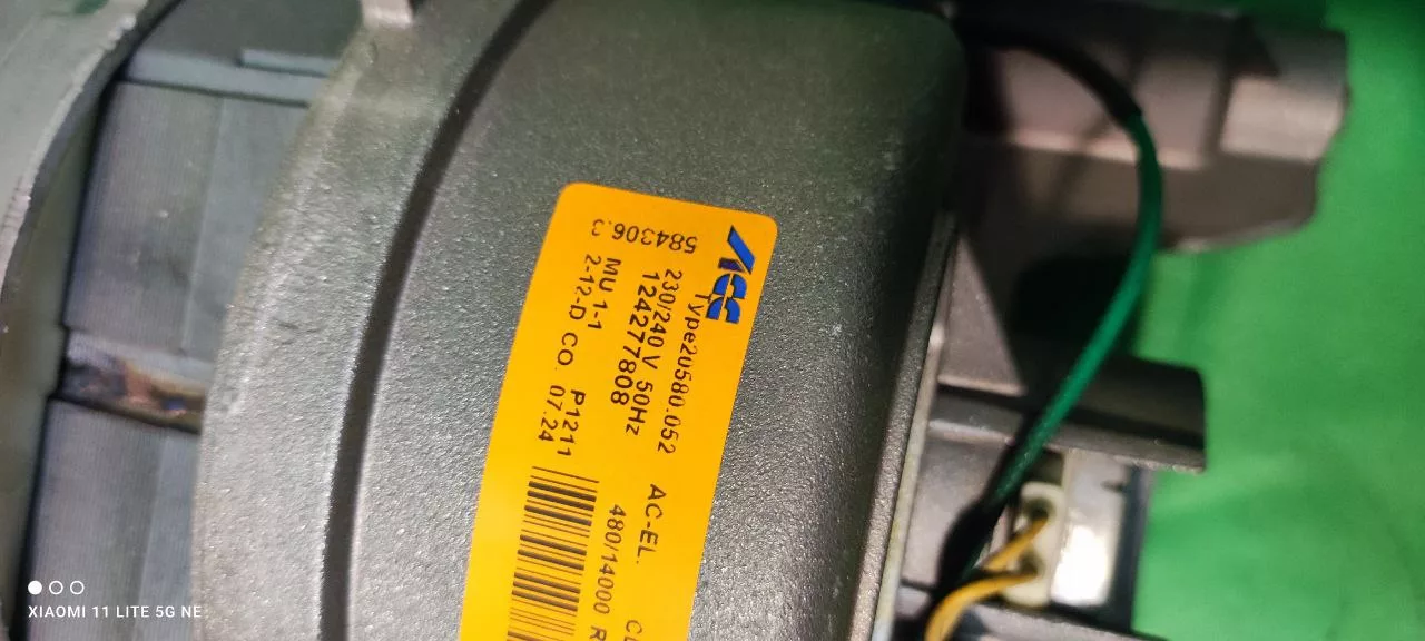 Двигатель Electrolux ACC 124277808 - 8 контактов