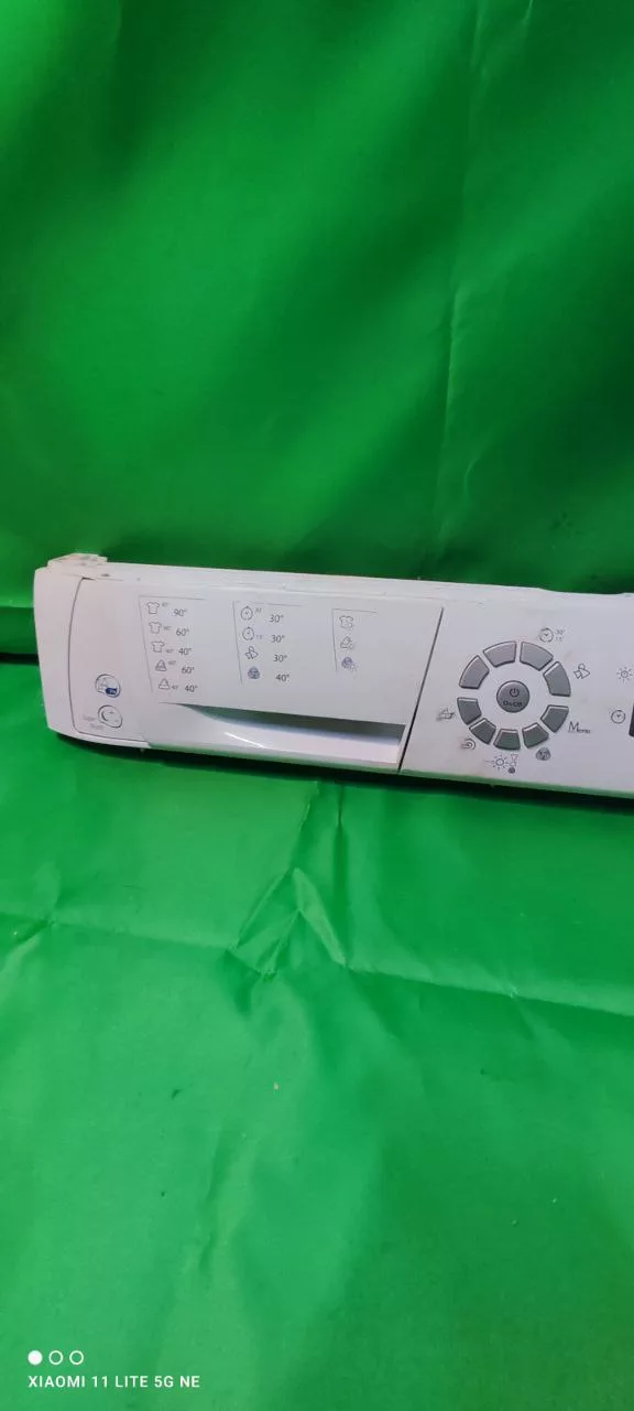 a919d944-035e-4ff8-85ce-039646d7ca9d Панель управления Ariston ARMXXD1297 с дефектом