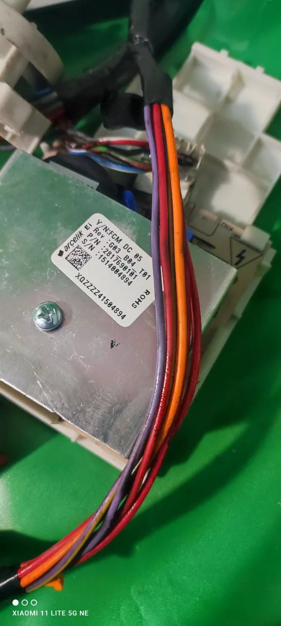 afc72500-d5c6-4fea-9419-829786ab5301 Модуль Beko WMI 71241 (Щетки)