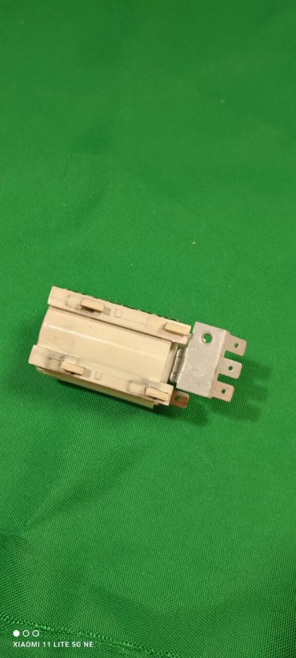 Сетевой фильтр Midea NFT-012A40-MDA0
