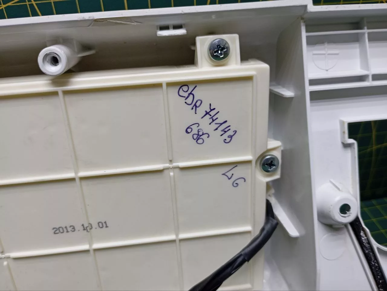 b02b5826-1733-4ef7-8bd2-fffa21497cb0 Панель управления LG EBR74143686