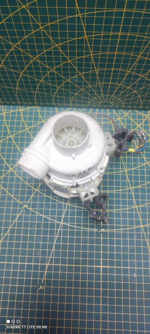 Рециркуляционный насос Electrolux Nidec EE267M 4 контакта