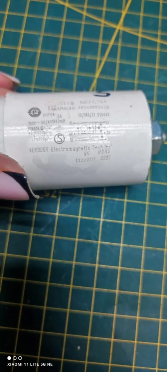 Сетевой фильтр Haier 002400247S винт