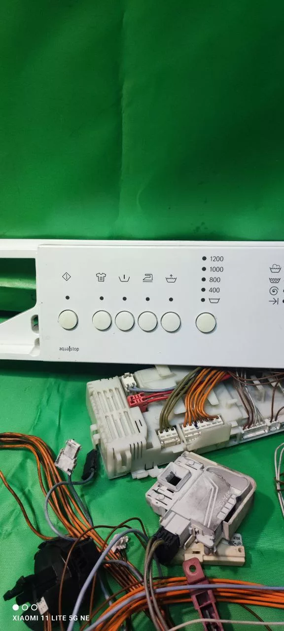 bcd72285-cf32-4b71-9d6e-5299437ab8fb Модуль Bosch WIS 24140OE