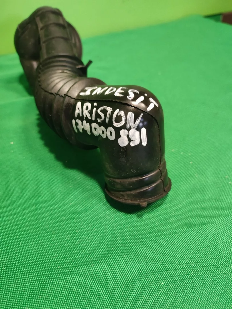 Патрубок Ariston Indesit 174000891 для стиральной машины