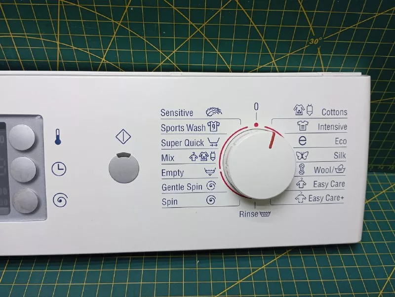 Панель управления Bosch 5560006567-01 с деф