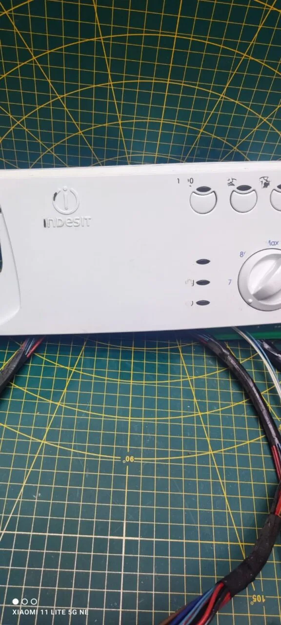 Модуль Indesit WIU 102 с деф (сломана панель)
