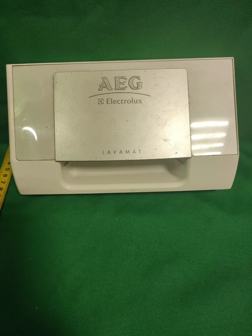 Панель порошкоприемника AEG 110880200-1 сер