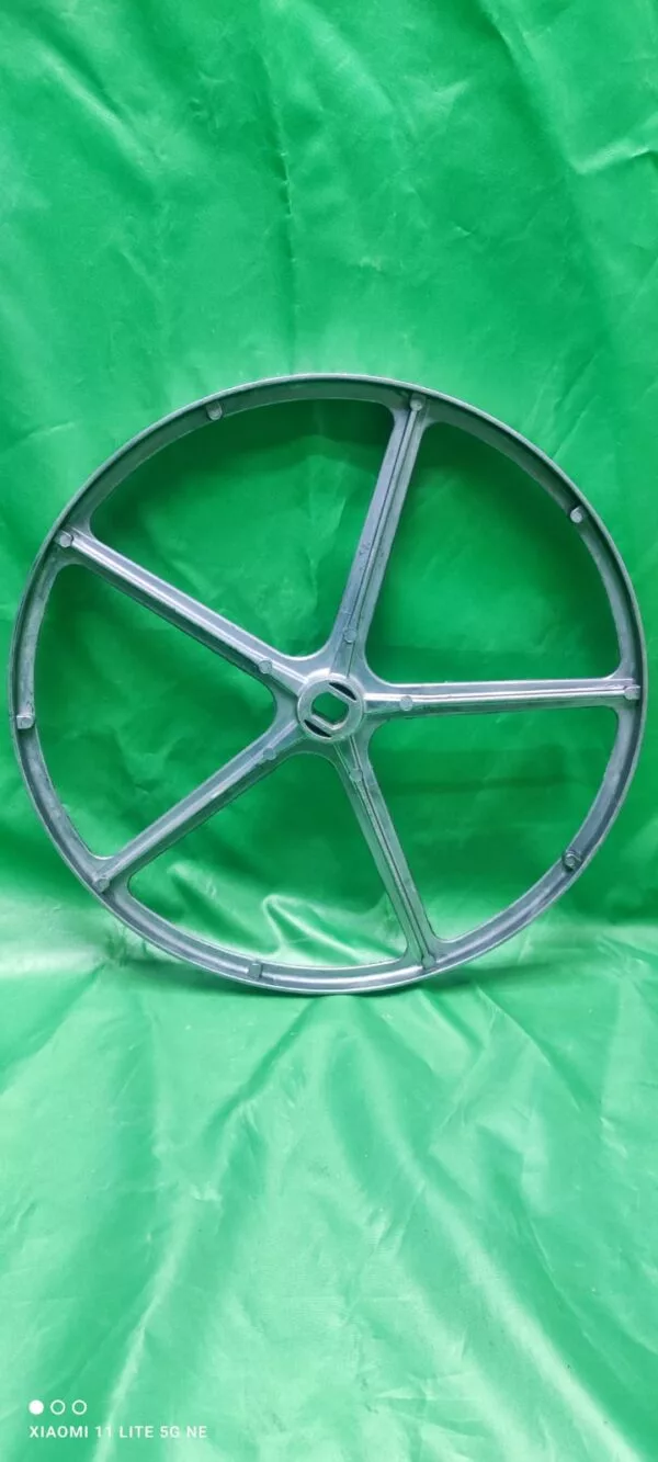 Шкив Indesit 17400557200