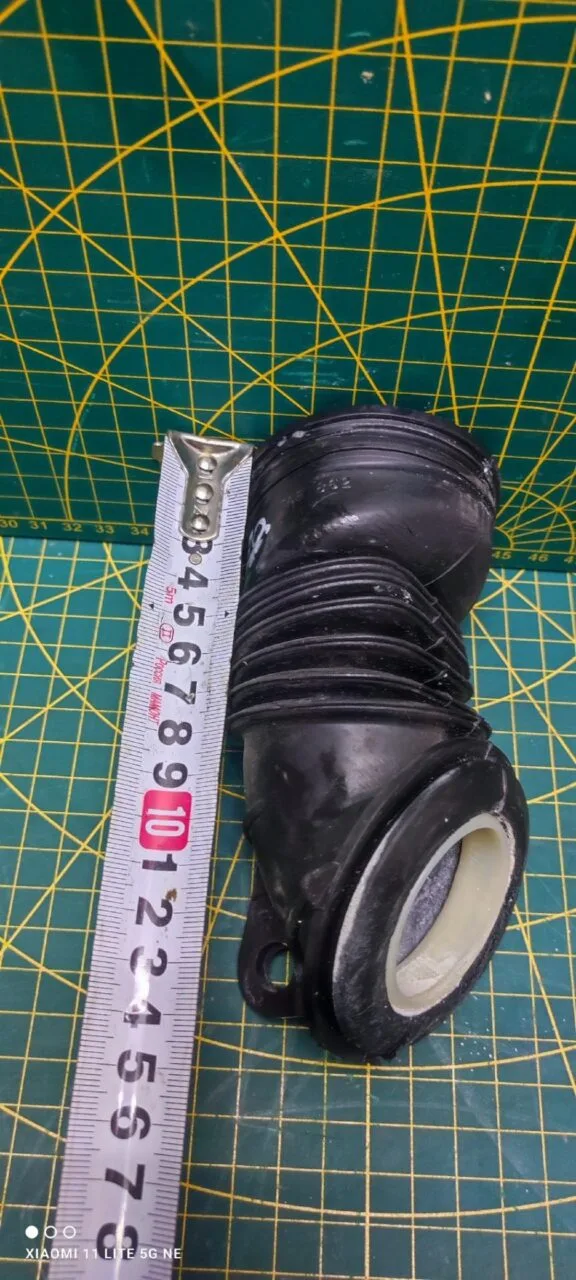 Патрубок Bosch 368862