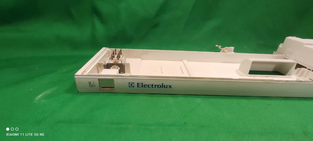 Панель с модулем Electrolux ESL 693