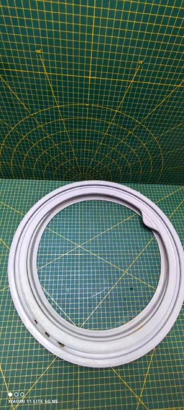ccc40a5f-4815-4885-a216-cd5292b44495 Манжета Indesit Ariston 144003044