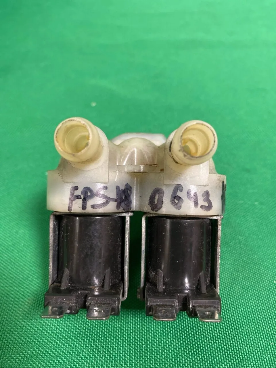 Клапан двойной Haier FPS-180g43 контакты