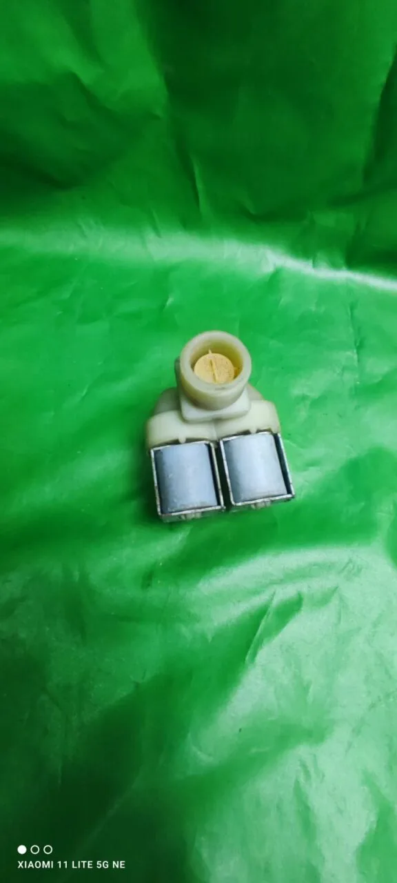 Клапан двойной Electrolux 12494716 контакты