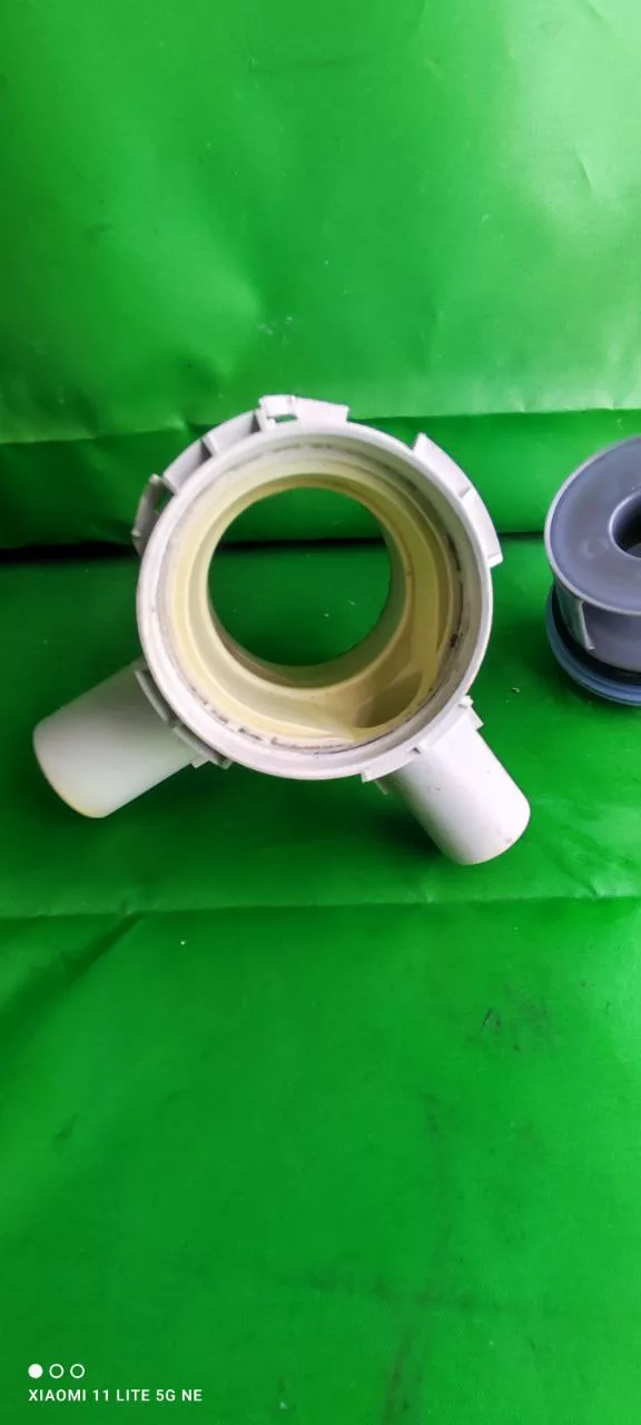 d9a8346c-1b58-4c78-ae59-e18c145a42cc Улитка Bosch Kon206(4Конусные защелки,к корпусу 3 винта)