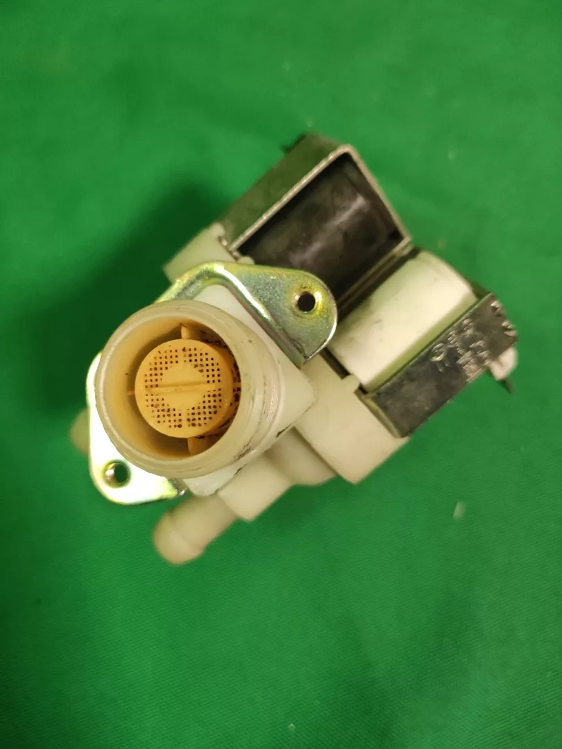 Клапан тройной Electrolux 111359032 контакты